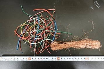  Copper wires and coating materials after separation by the combined plastic swelling and ball milling method
