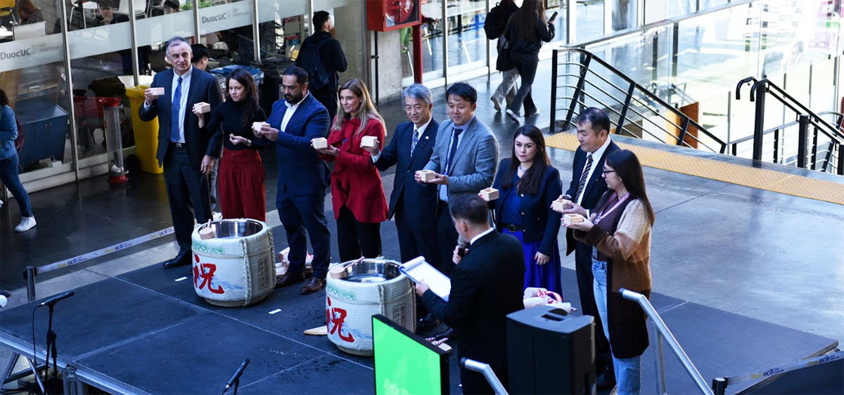 Kagami-biraki ceremony celebrating the advancement of resource circulation in Chile