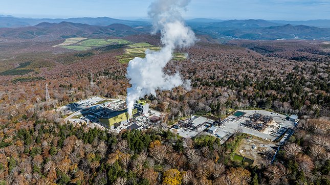 安比地熱発電所全景