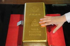 ギネス認定　世界一の250kg巨大金塊