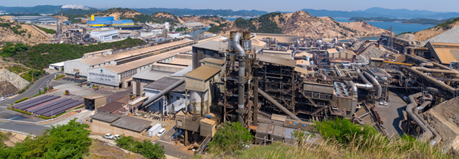 現在の直島製錬所全景