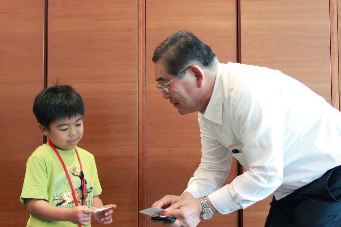 社長と名刺交換